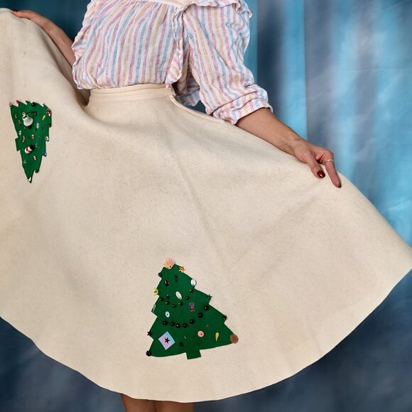 Vintage Cream Felt Poodle Skirt for Xmas - Picture 6 of 11